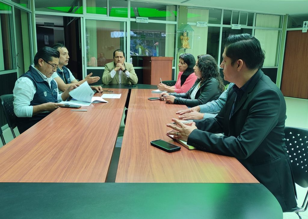 El alcalde Juan Carlos Santin se reúne con funcionarios de #Agricalidad y representantes de la Asociación De Ganaderos “Cantón Quilanga” "Ambrosio Conde Peña",